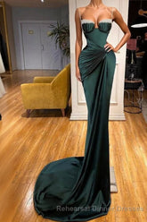 Gorgeous Dark Green Spaghetti-Straps Mermaid Semi Formal Prom Dress With Beadings